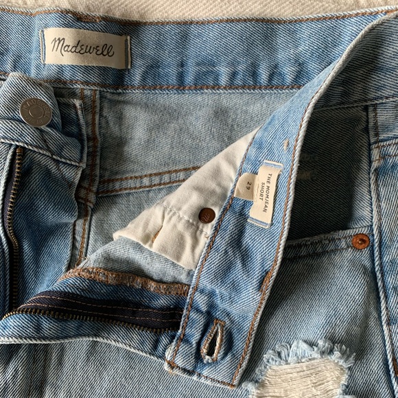 Madewell Momjean Short, distressed blue, size 29 - Picture 6 of 8